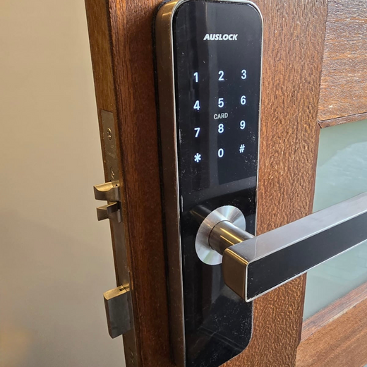 smart door handle